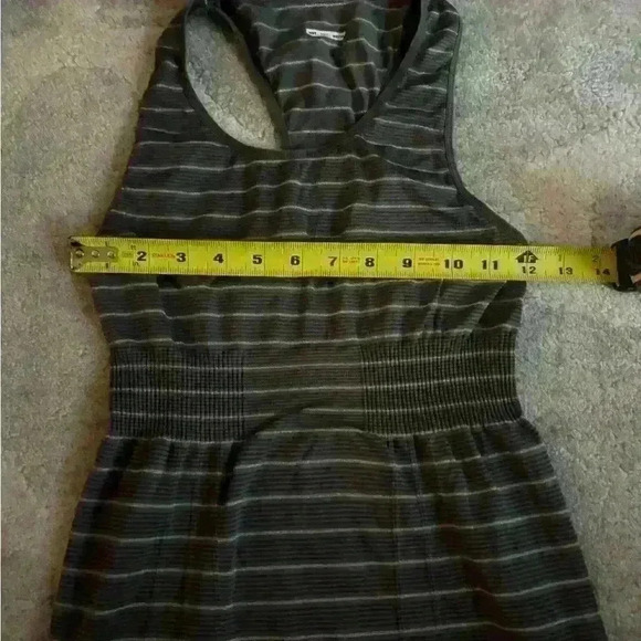 Lululemon tank top - Picture 4 of 4